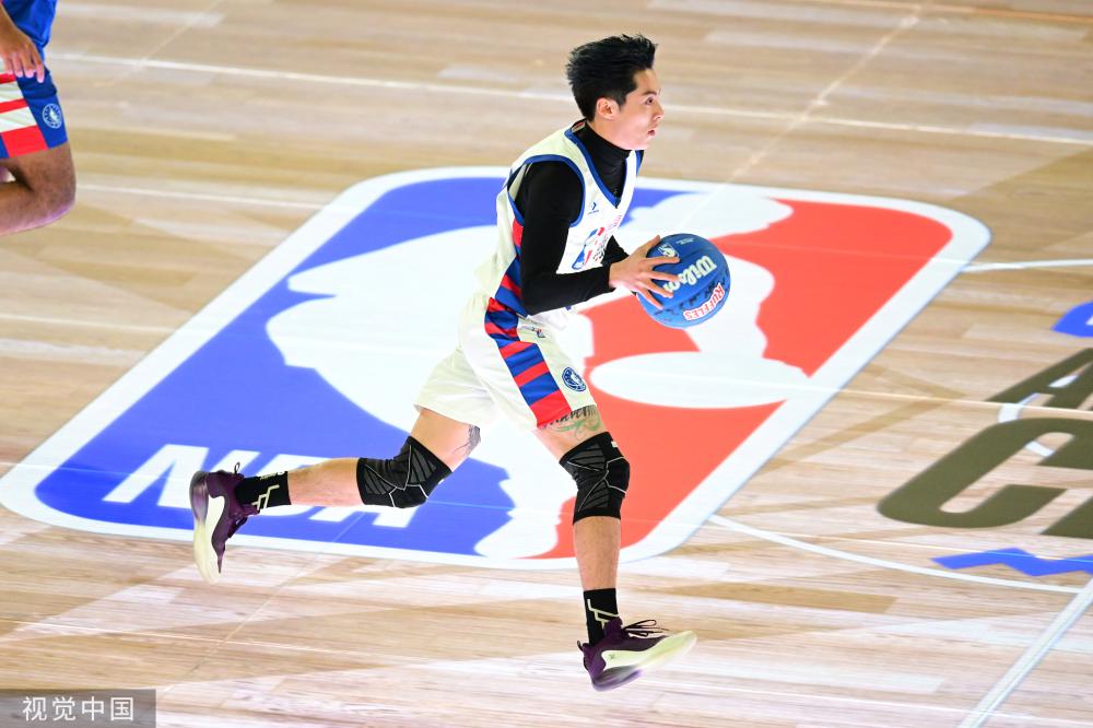 或自乱阵脚 或自乱阵脚